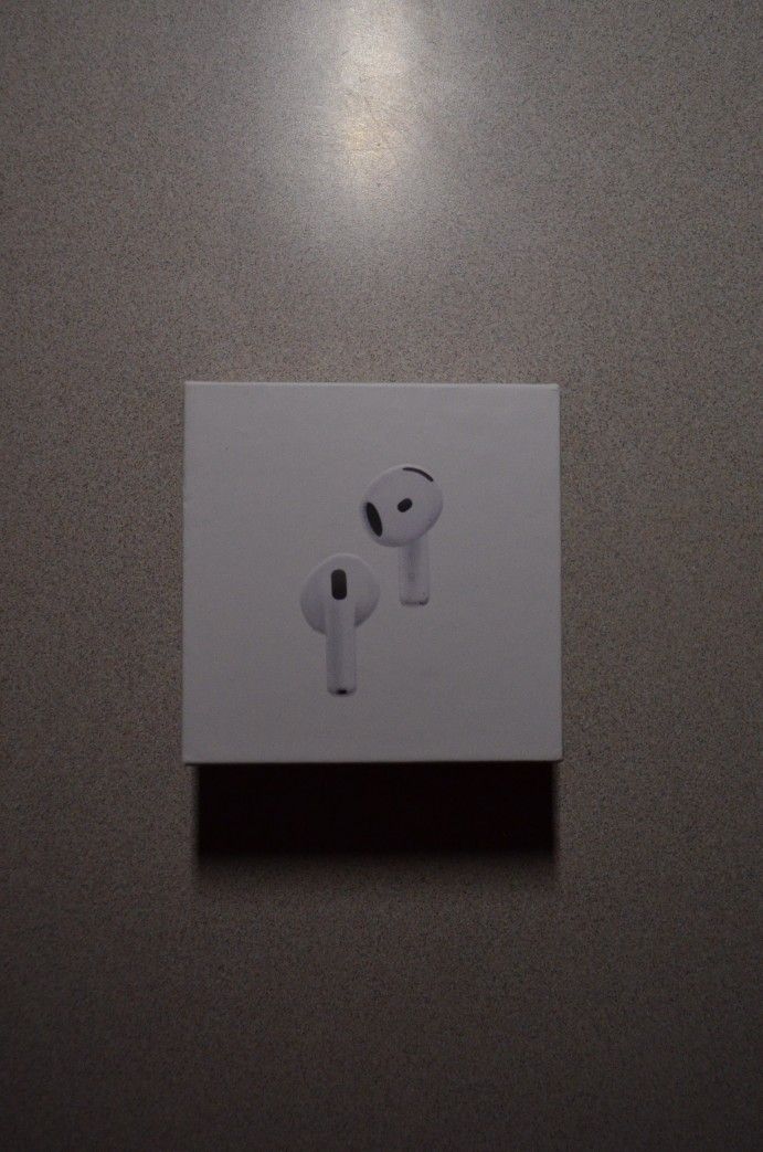 Airpods 4 With ANC And MagSafe Charging Case