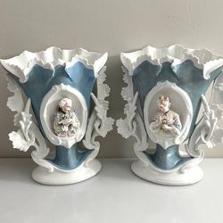 Pair Of Antique French Victorian Vieux Old Paris Spill Mantle Porcelain Cornet Vase