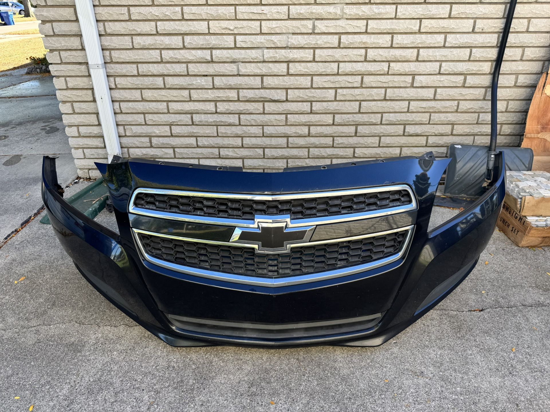 13 14 15 16 Chevy Malibu OEM Front Bumper Assembly