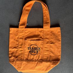 *Viral* Trader Joe’s Canvas Tote Bag