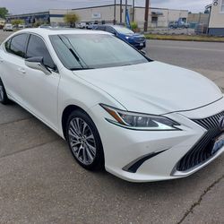 2019 Lexus ES 300h