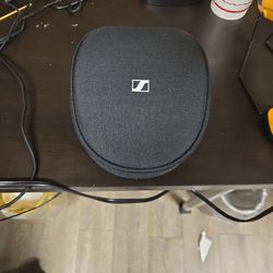 Sennheiser ACCENTUM PLUS