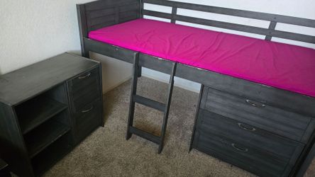 Twin bed set -teen - kids  - guest