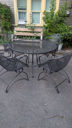 Vintage Woodward design wrought iron patio 5 piece set with spring chairs