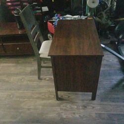 Desk And Chair 