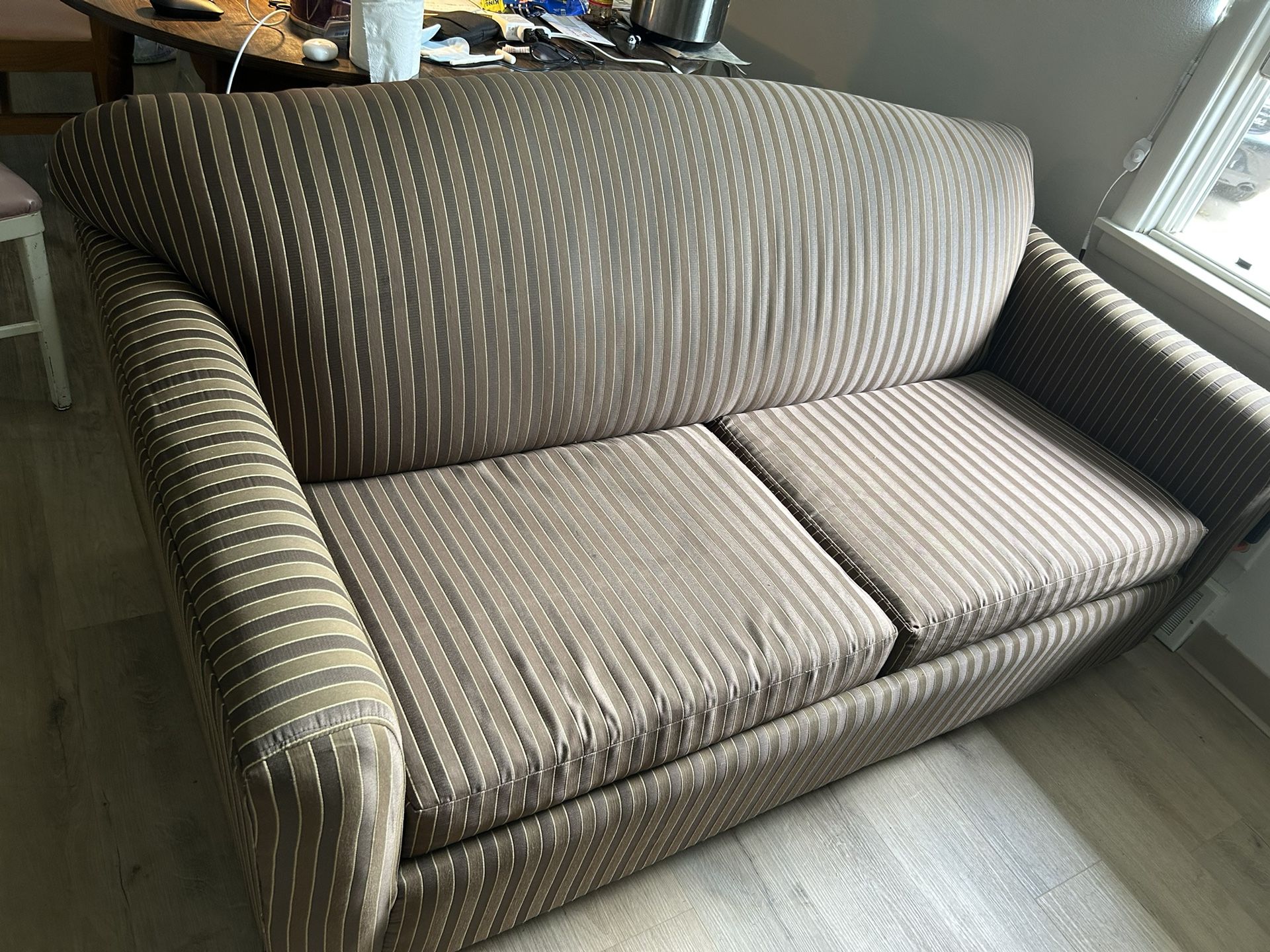 🛋️ Sofa Bed (Convertible) for Sale – Like New! 🛋️