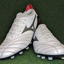 Mizuno Morelia Beta 4 Soccer Cleats Shoes Size 7.5 US