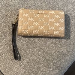 Michael Kors Clutch Wallet