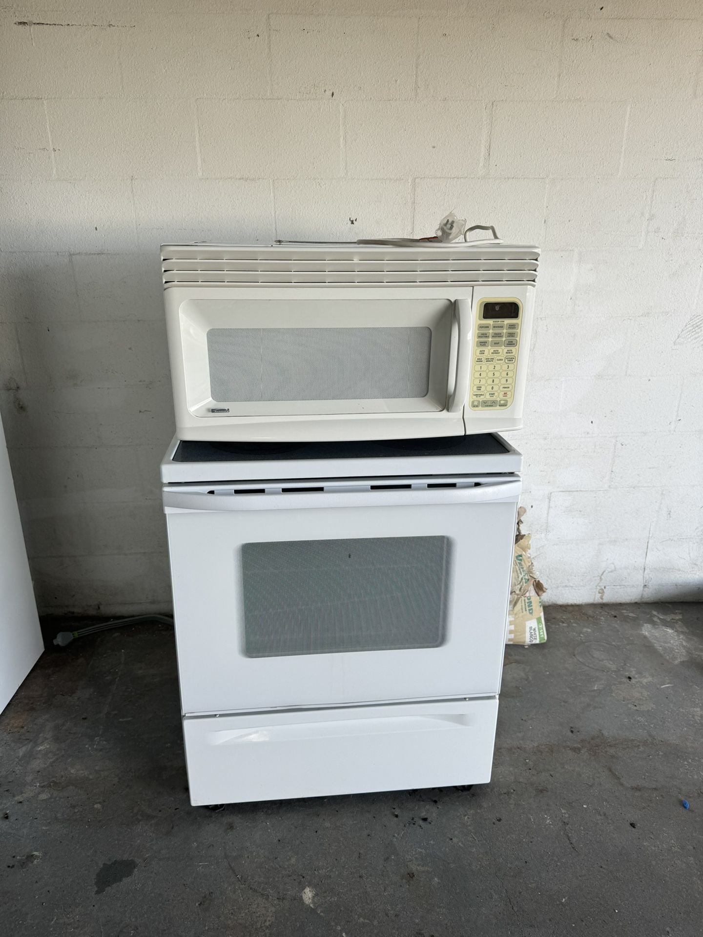 Oven And microwave 