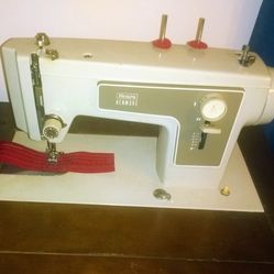 Vintage Sears Kenmore Sewing Machine 1970s (Make Offer)