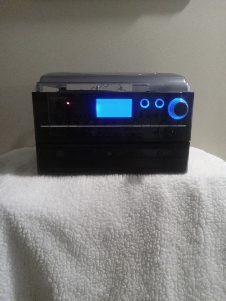 JENSEN Stereo Turntable Music System