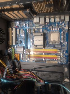 Gigabyte GA-EP45-UD3LR motherboard