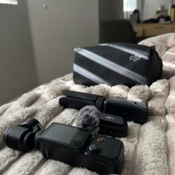 DJI Osmo Pocket 3 Creator Combo 
