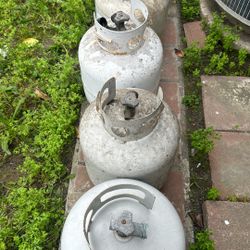 A mini tanques 25 cada uno