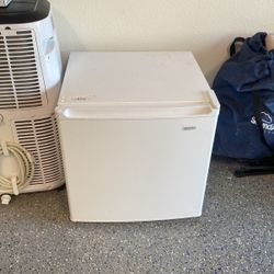 kenmore mini fridge