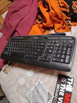 Wireless Bluetooth Keyboard