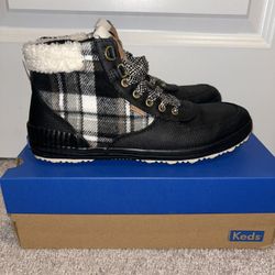 Women’s Boots, Size 8.5
