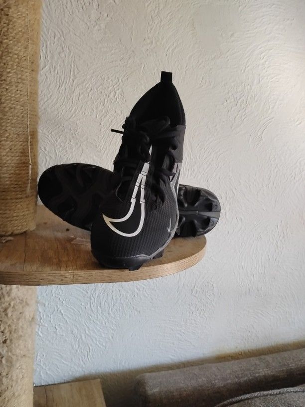 NIKE ALPHA MENACE 3, Black Color, Size Six In USA
