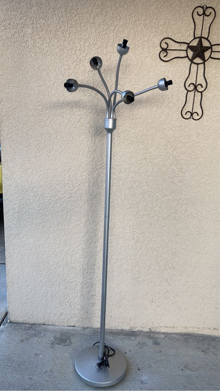 FREE Standing Lamp