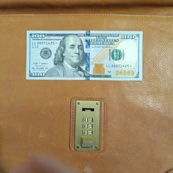 100$ Star Note With Non Repeating Serial Number