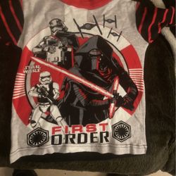 Boy’s Star Wars Shirt Size  5t