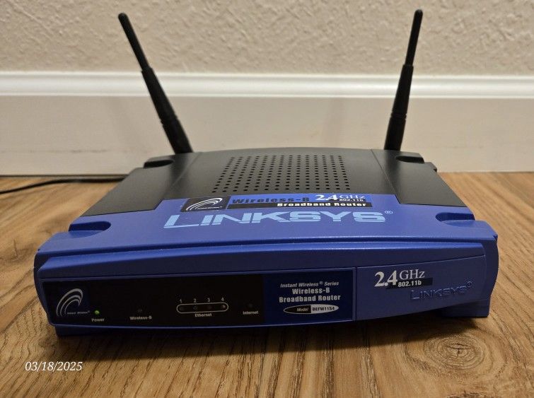 Linksys Wireless-B 2.4GHz Broadband Router BEFW11S4