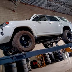 2" Leveling Kit With Installation. For Toyota. 4runner  & Tacoma FJ CRUISER 