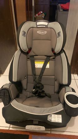 Graco Car Seat missing one Cup Holder Price 30$. Pick. E. 72 and Grand View E Tacoma 