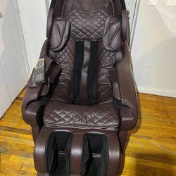 FULL-BODY MASSAGE CHAIR – MUST GO ASAP