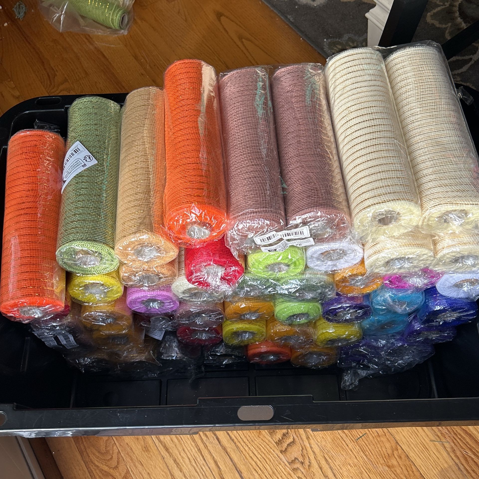 Deco Mesh 10x30ft 50 Pieces