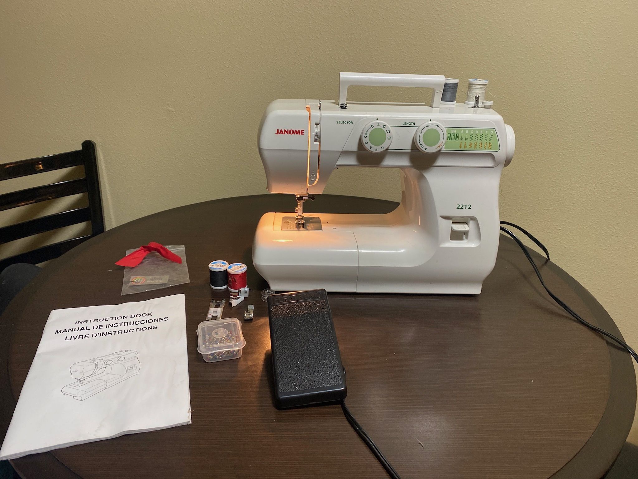 Sewing Machine Jamco 2212 Complete