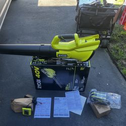 RYOBI BLOWER  40V 120 MPH 550 CFM Cordless Battery Leaf Blower With Battery and Charger