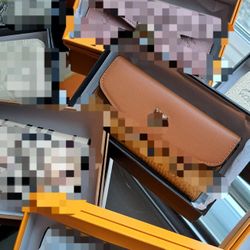 🎁❤️Luxury Wallets With gift Box🎁❤️See Photos