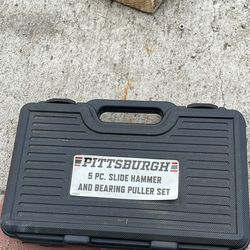 Slide Hammer and Bearing Puller Set/ Juego De Extractores De Rodamientos Con Martillo Deslizante.