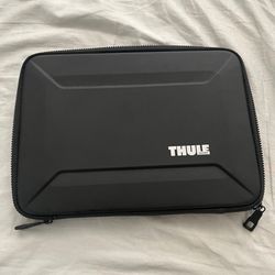 Thule Gauntlet MacBook Pro 14" Case Laptop