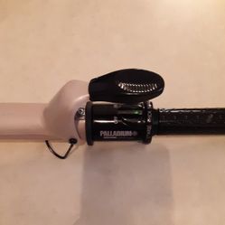 JILBERE DE PARIS CURLING IRON