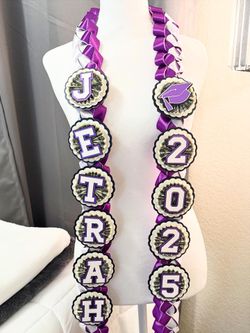 GRADUATION LEI with $2 bills