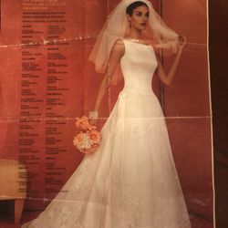 Off White/Crème Color Wedding Dress Off White Size Eight (8)  Worn In 2000