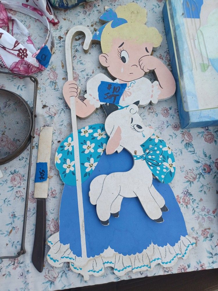 "Bo Beep And Her Sheep" Vuntage Wooden Sign Set