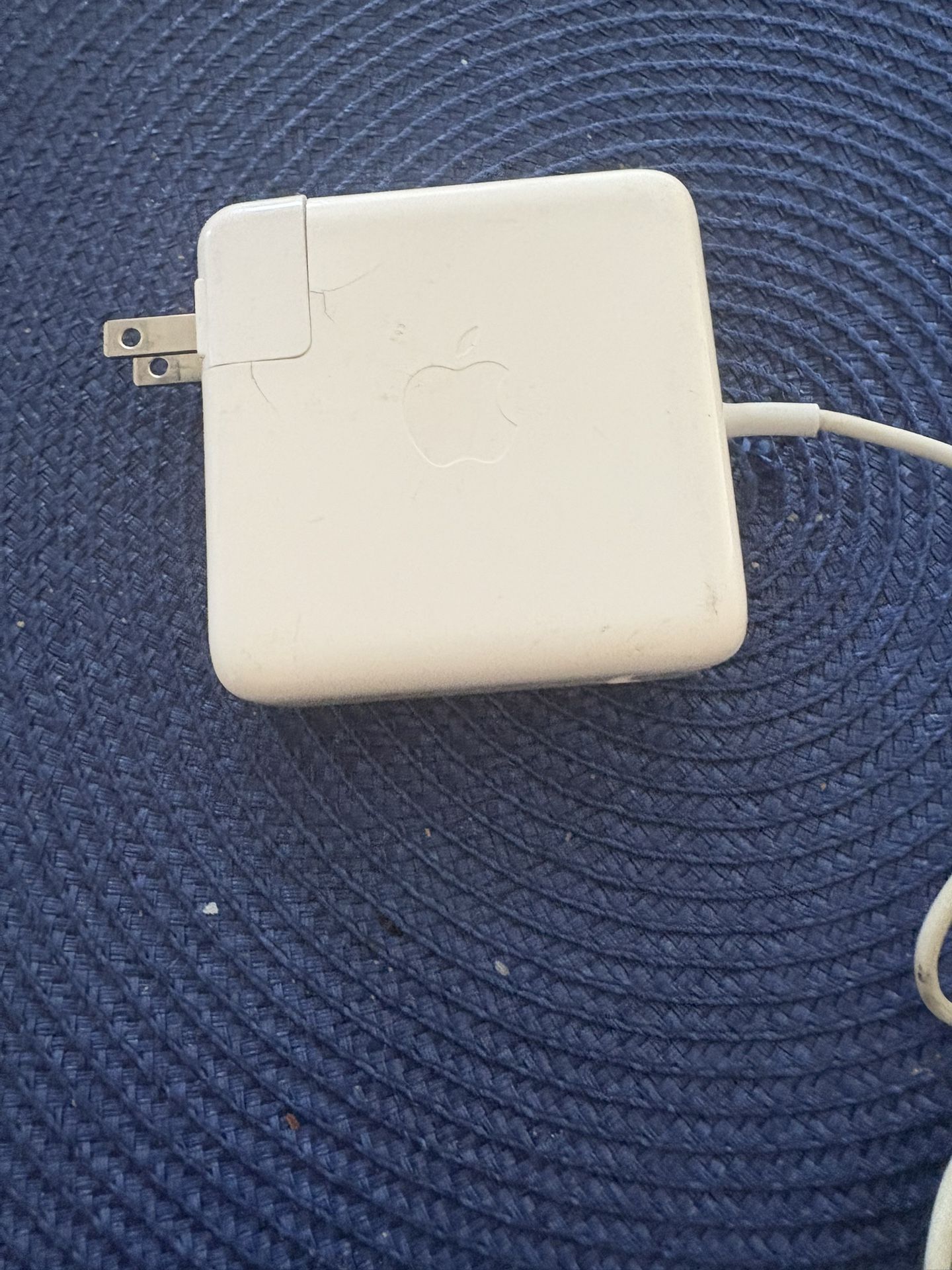 Apple 60W MagSafe Power Adapter
