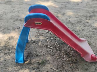 Poolside slide 27 in tall can of red spray paint makes it look like new $15