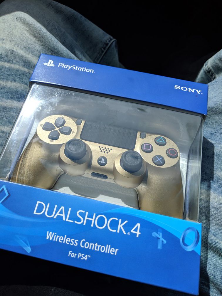 PS4 dualshock controller GOLD
