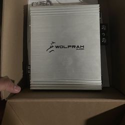 Wolfram Audio 2400 Watt Rms Bass Amp 