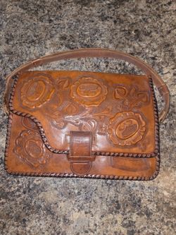 VINTAGE brown leather handbag with floral design