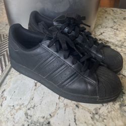 Adidas Size 6 1/2 Black
