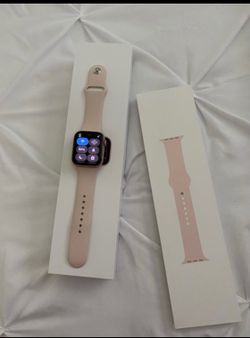 Apple Watch series 5 44mm excellent condition