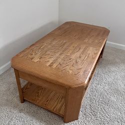 Sturdy Lift Top coffee table w/storage