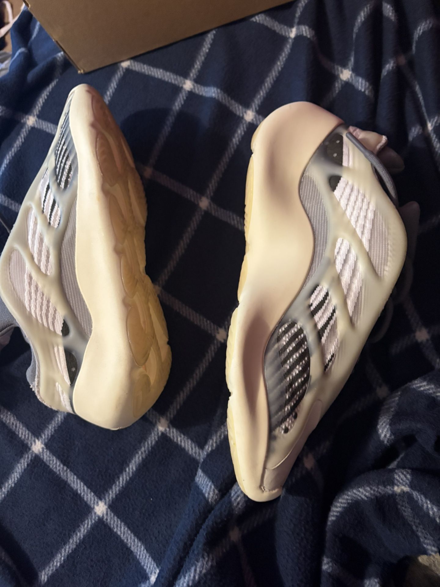 Yeezy 700