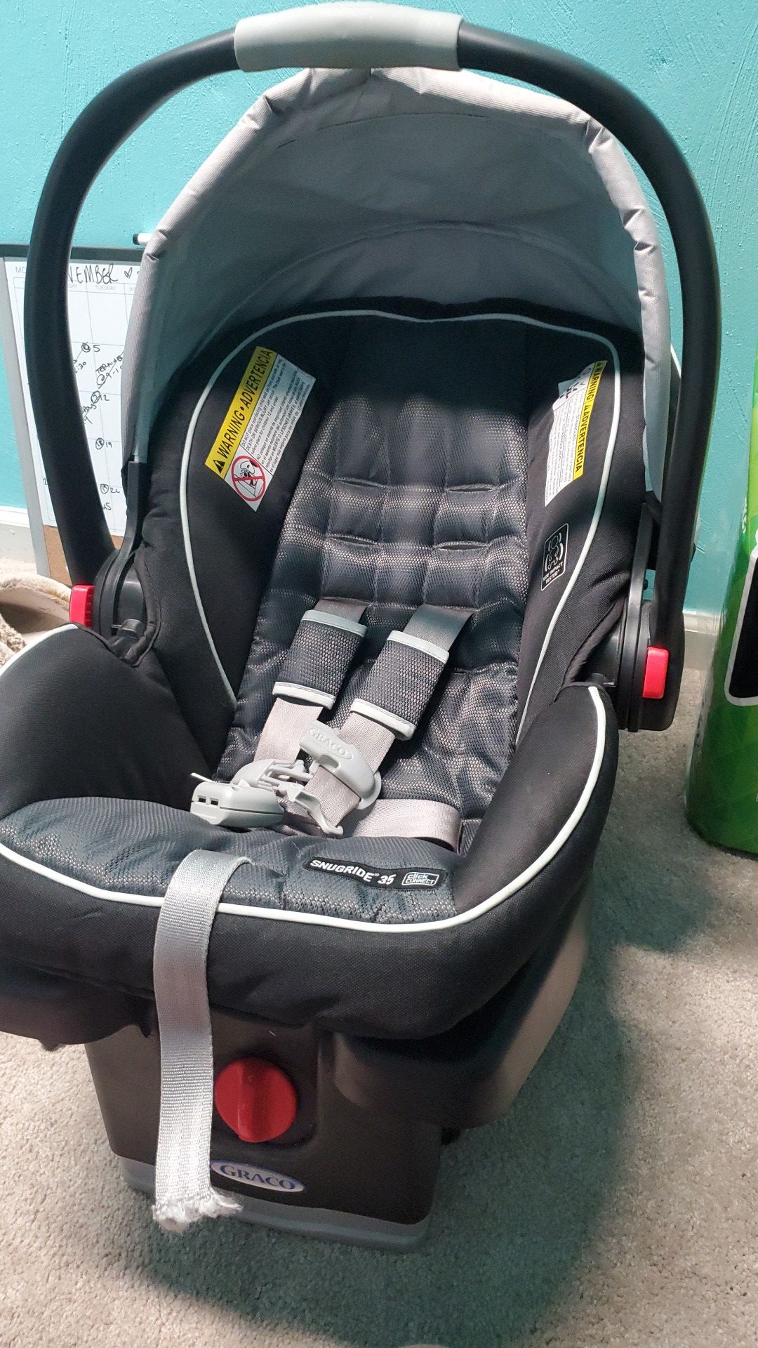 Graco infant car seat and base