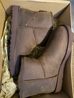 Men’s Ugg suede
